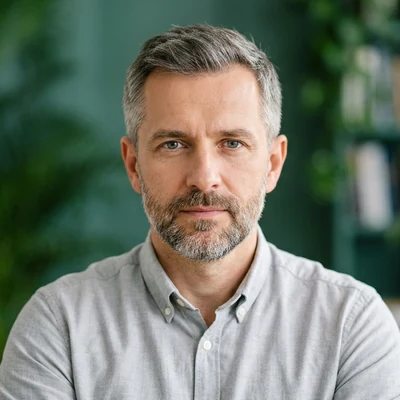 Piotr Wójcik, analityk flotowy, portret 400×400 px